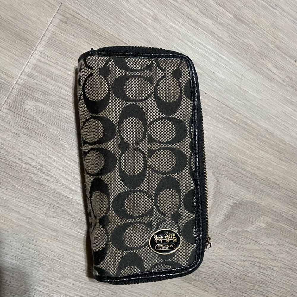 Coach wallet (large)